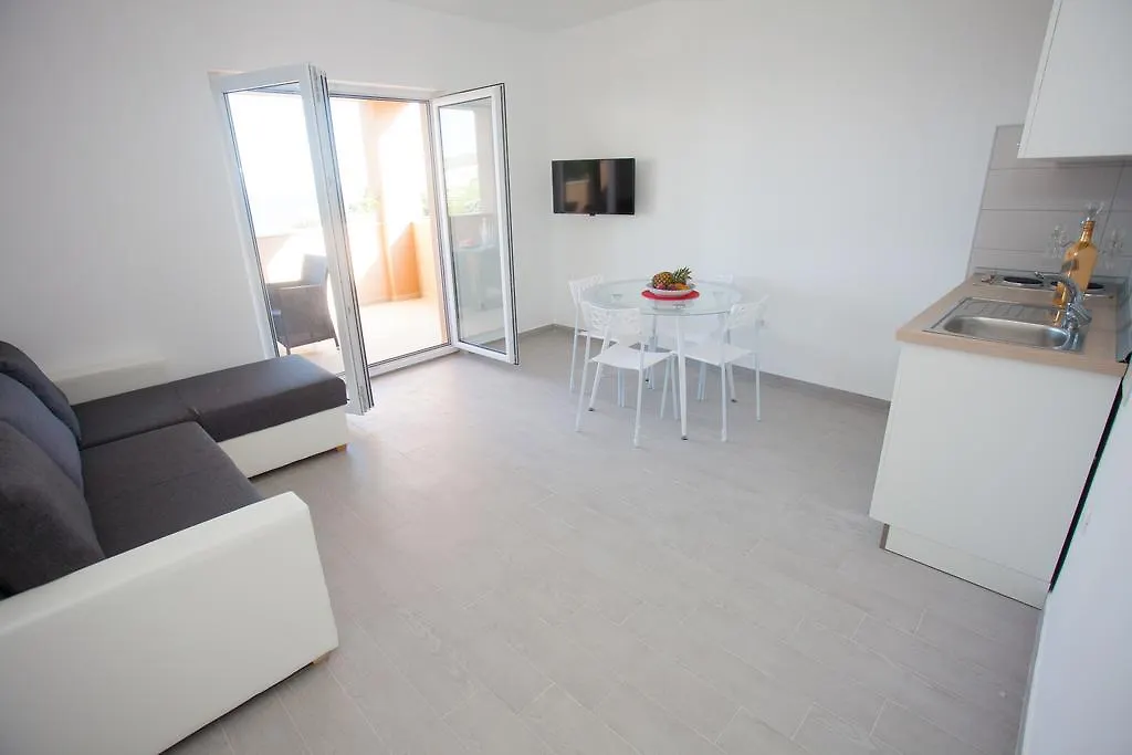 Apartments Marly Trogir