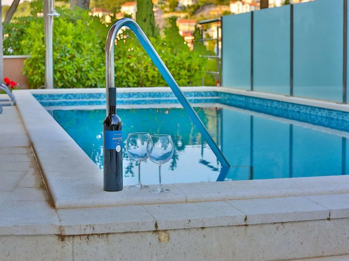 Apartments Marly Trogir